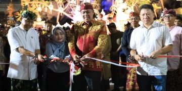 Wali Kota Bekasi Hadiri Peresmian Gedung Pasraman di Pura Tirta Agung Bhuana