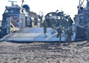 PASUKAN GABUNGAN SGS 2023 BERHASIL MENDARAT DAN KUASAI PANTAI BANONGAN