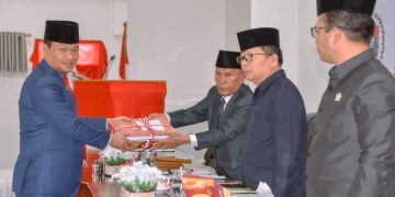 Wakil Bupati Humbahas Sampaikan Nota Pengantar R-APBD 2024 dan Perubahan RPJMD 2021-2026