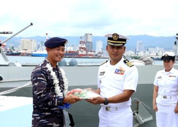 Dua Kapal Perang TNI AL Di Sambut Hangat Di Cebu Filipina