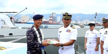 Dua Kapal Perang TNI AL Di Sambut Hangat Di Cebu Filipina