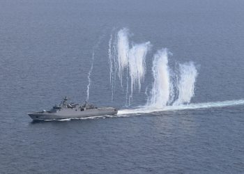 Tepat di HUT ke-78 TNI, KRI Frans Kaisiepo-368  Berhasil Uji Keunggulan Fire Power di Laut Mediterania
