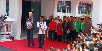 Pasangan Ganjar Pranowo dan Mahfud Md Resmi Daftar Bakal Capres-Cawapres ke KPU RI