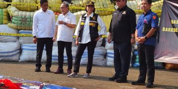 3 Menteri Jokowi Musnahkan Barang Impor Ilegal Senilai Rp49 M