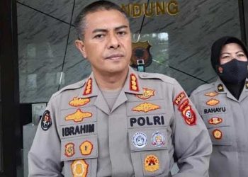 Polda Jabar Bantah Tuduhan Komisi III Soal Polisi Pasang Baliho PSI