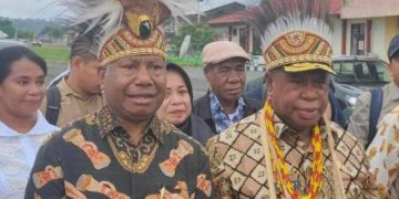 Kepala Suku Besar Arfak dan Bupati Manokwari Sambut Pj Gubernur Papua Barat