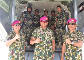 TNI AL Berhasil Raih Rekor Muri Kibarkan Merah Putih Raksasa Di Langit Kertajati