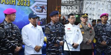 Bentuk National Character Building, TNI AL Berangkatkan Satgas Pelantara XI dan Bakti Sosial “Sail Teluk Cenderawasih 2023”
