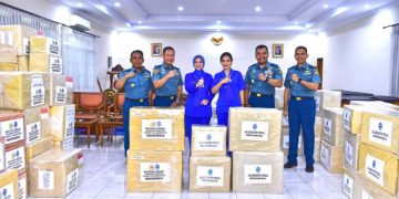 Peduli Palestina, Jalasenastri Serahkan Bantuan Sosial Kepada Posko TNI AL