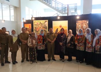 Pj. Ketua Dekranasda, Yolla Gani Buka Pameran Lukisan Cinta Puspa dan Satwa Di Galeri Dekranasda Kota Bekasi