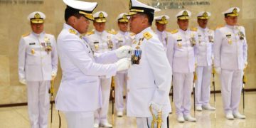 Kasal Sematkan Tanda Kehormatan Bintang Jalasena Pratama Kepada 18 Perwira Tinggi TNI
