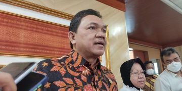Kejagung Tetapkan Anggota BPK Achsanul Qosasi Tersangka Korupsi BTS