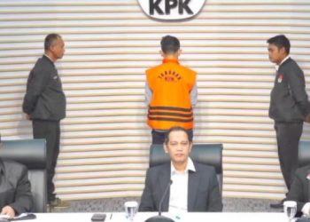 KPK Tahan Satu Tersangka Kasus Suap Jalur Kereta Api Kemenhub