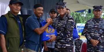 TNI AL Gelar Bakti Sosial dan Bakti Kesehatan di Cianjur Jawa Barat