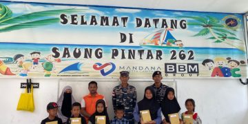 Ini yang Dilaksanakan Prajurit TNI AL pada Pelajar di Pesisir Natuna.