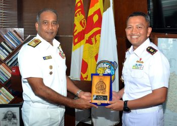 TERUS PERLUAS DIPLOMASI, TNI AL COURTESY CALL KE SRI LANKA NAVAL HEADQUARTERS