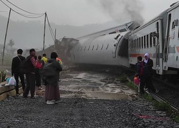Dua Kereta Api Tabrakan di Cicalengka Bandung