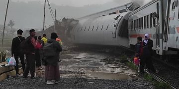 Dua Kereta Api Tabrakan di Cicalengka Bandung