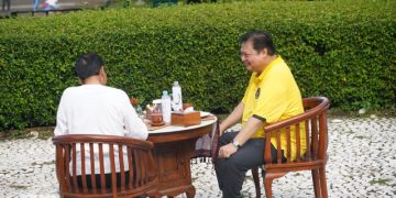 Jokowi Olahraga dan Sarapan Bareng Airlangga di Bogor