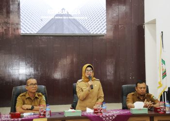 Pimpinan OPD dan BUMD Pematangsiantar Paparkan Perjanjian Kinerja 2024 di Hadapan Walikota