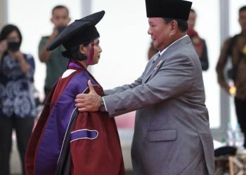 Prabowo Bangga Unhan Cetak Sejarah Luluskan 75 Sarjana Kedokteran Militer