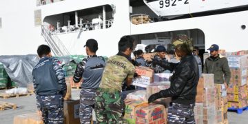 Hari Ketiga Bongkar Muat Bantuan Kemanusiaan Untuk Korban Konflik Gaza di El Arish Mesir