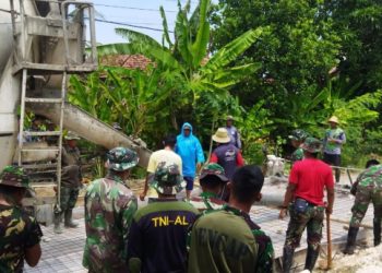 Sinergitas TNI AL dan Masyarakat Dalam Program TMMD