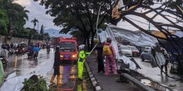 493 Rumah Warga Kabupaten Bandung Rusak Akibat Angin Puting Beliung