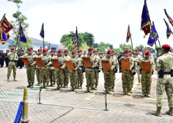Delapan Perwira Tinggi Terima Brevet Kehormatan Kopaska TNI AL