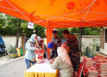 Peduli Masyarakat, TNI AL Gelar Bakti Sosial Peringati HUT Ke-78 Pomal Tahun 2024