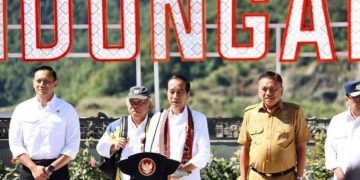 AHY Pertama Kali Dampingi Jokowi Kunker Peresmian Bendungan di Sulut