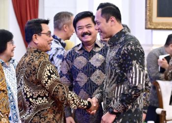 Moeldoko Respon Soal Dirinya Salaman Dengan AHY: Namanya Juga Satu Rekan Kabinet