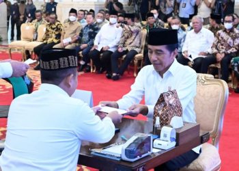 Presiden, Wapres Hingga Menteri Serahkan Zakat Melalui Baznas