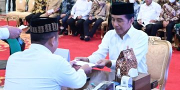 Presiden, Wapres Hingga Menteri Serahkan Zakat Melalui Baznas