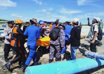 Tim SAR Gabungan TNI AL Temukan Jasad WNA Yang Hilang Tenggelam di Pantai Wisata Grajagan Banyuwangi