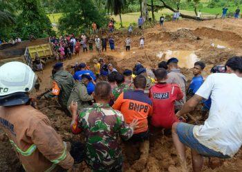Tiga Orang Meninggal Dunia Pasca Banjir dan Longsor di Padang Pariaman