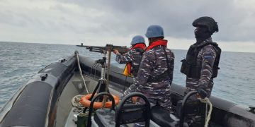 Tingkatkan Naluri Tempur, TNI AL Latihan Menembak Di Perairan Pulau Petong Batam