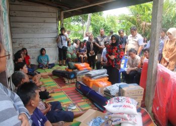 Wali Kota Pematangsiantar Beri Bantuan kepada Korban Kebakaran