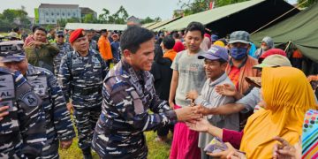 TNI AL Salurkan Bantuan Kemanusiaan Bagi Korban Gempa Di Jawa Timur