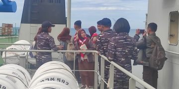 KRI BJM-592 Fasilitasi Pelajar Dan Masyarakat Mengenal Kapal Perang