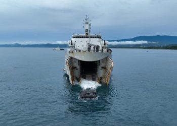 TNI AL Gelar Latihan Tempur Pendaratan Amfibi Di Ransiki, Papua Barat