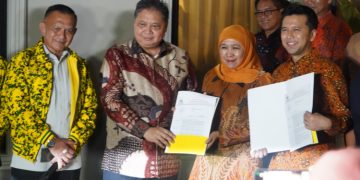 Khofifah-Emil Resmi Diusung Partai Golkar di Pilgub Jatim 2024