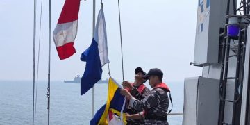 TNI AL GELAR PASSING EXERCISE DENGAN KAPAL PERANG BELANDA DI PERAIRAN KEPULAUAN SERIBU