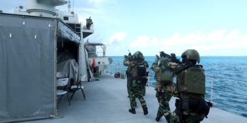 TAHAP SEA PHASE RESMI MENGAKHIRI LATMA JOINT MINEX PANDU 2024 TNI AL DENGAN AL SINGAPURA