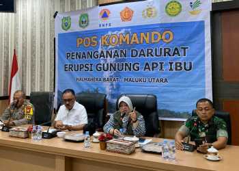 Gunungapi Ibu Halmahera Barat Masih Awas, Tim Gabungan Terus Penuhi Kebutuhan Masyarakat