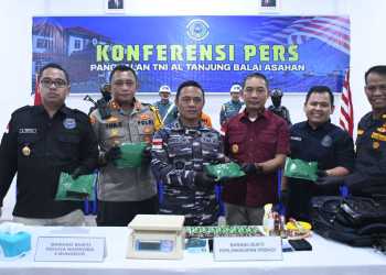 TNI AL KEMBALI GAGALKAN PENYELUNDUPAN NARKOBA JARINGAN INTERNASIONAL DI PERAIRAN TEMBILIK ASAHAN