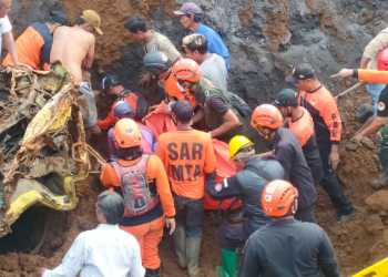 Longsor Lumajang Telan Korban Satu Orang Meninggal & Tiga Orang Hilang