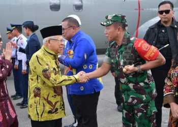 Pangdam XVIII Kasuari Sambut Wapres RI di Bandara DEO Papua Barat Daya