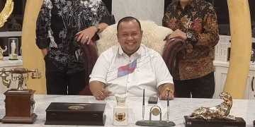 Wakil Ketua I DPRD kabupaten Manokwari, Norman Tambunan bersama Bambang Soesatyo dan Robert Kardinal//ISTIMEWA