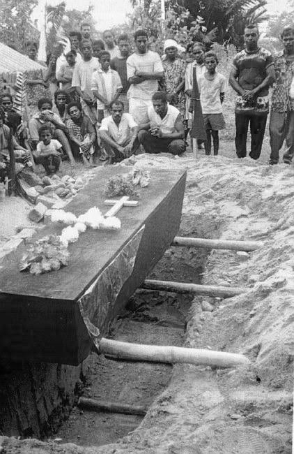 Pemakaman salah satu korban Wasior Berdarah Juni 2001//ISTIMEWA